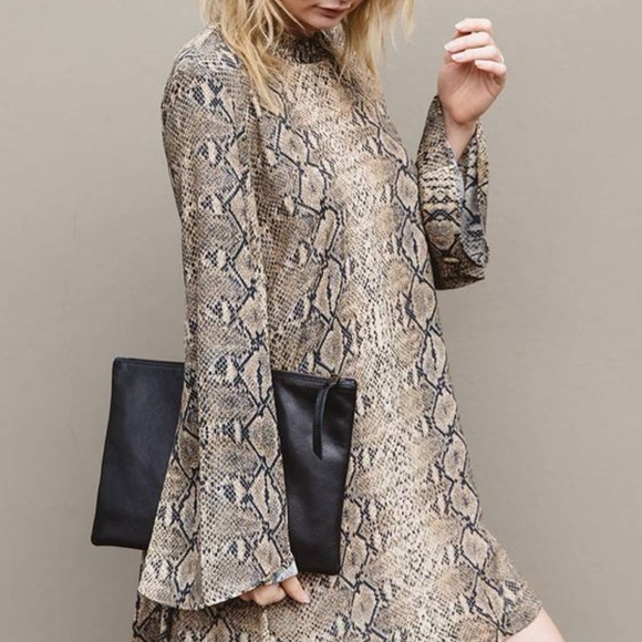 [Molly G] Black Leather Rebel Clutch - Picture 2 of 5